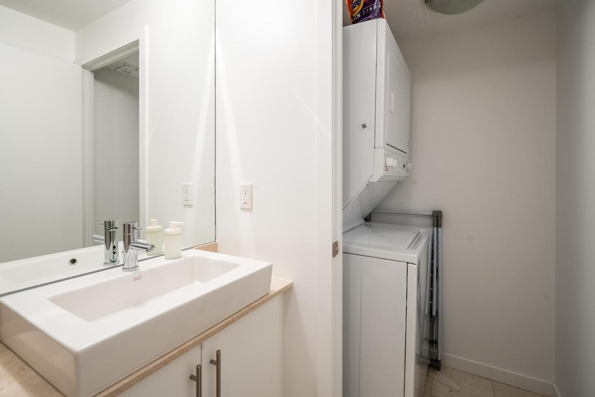 1Br Luxury Condo - Downtown Toronto Eksteriør billede